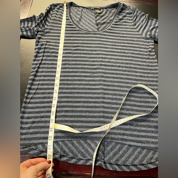 DKNY Jeans pullover size small - Picture 7 of 7